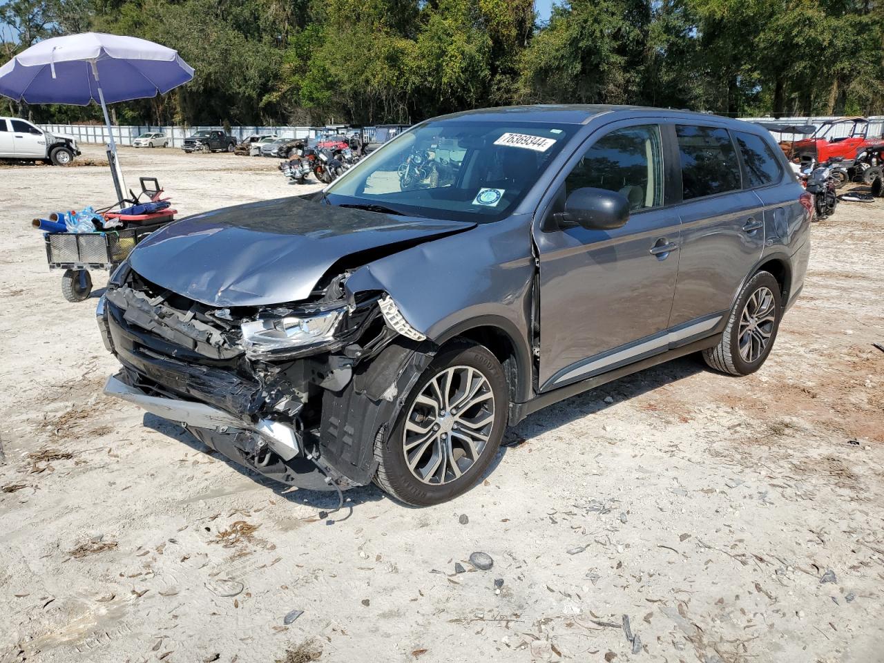 Mitsubishi Outlander 2017 Low