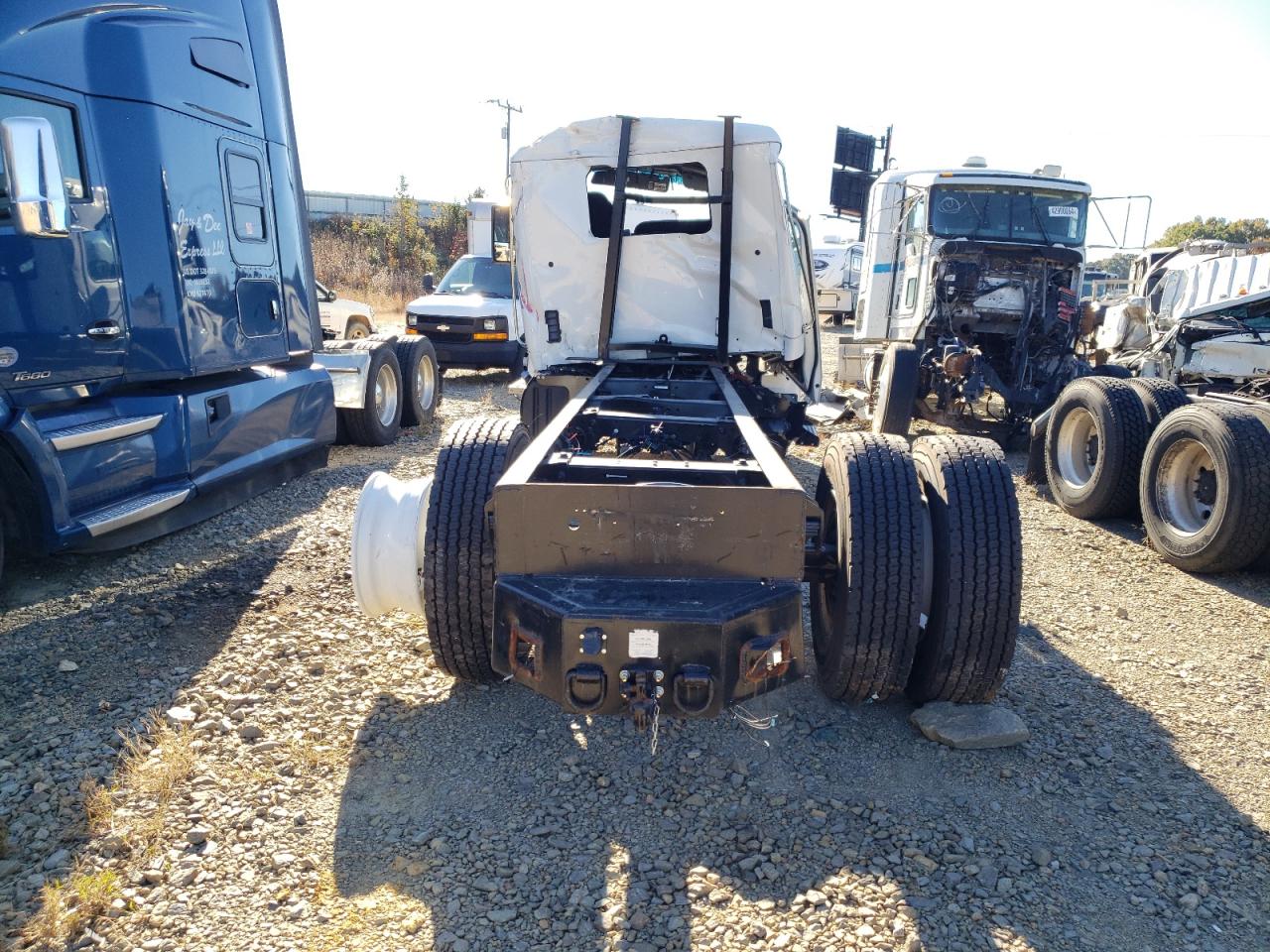 Lot #2923522145 2024 PETERBILT 537