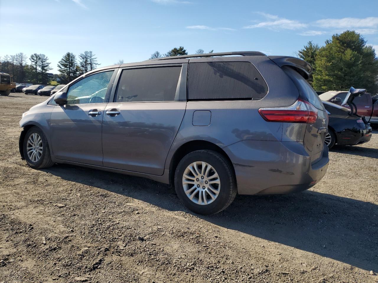 Lot #2986777298 2015 TOYOTA SIENNA XLE