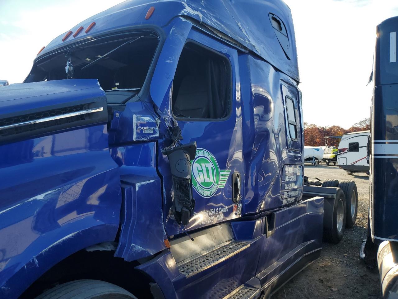 Lot #3285581286 2023 FREIGHTLINER COLUMBIA