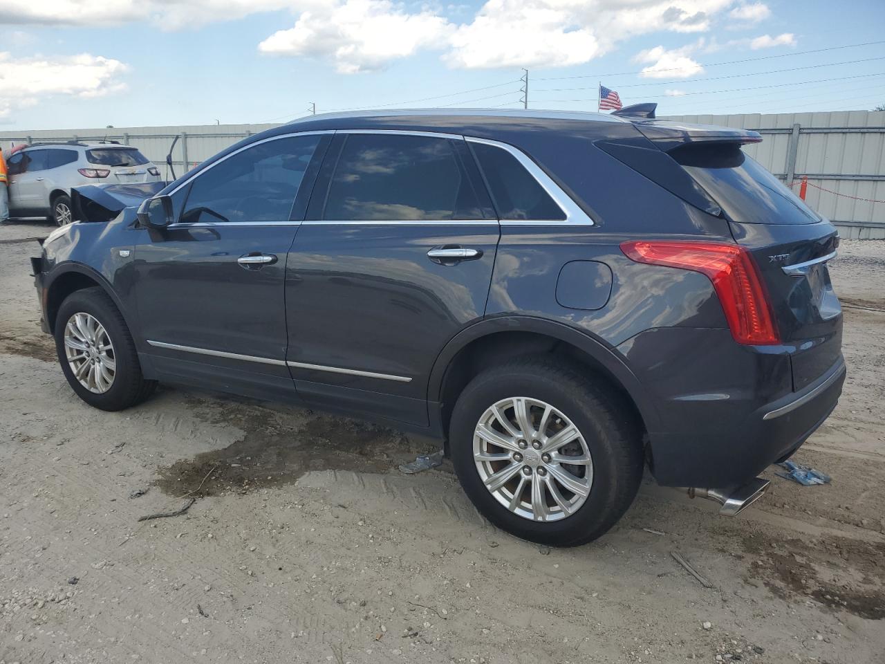 CADILLAC XT5 2017 gray  gas 1GYKNARS7HZ240488 photo #3