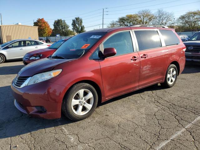 2012 TOYOTA SIENNA LE 2012