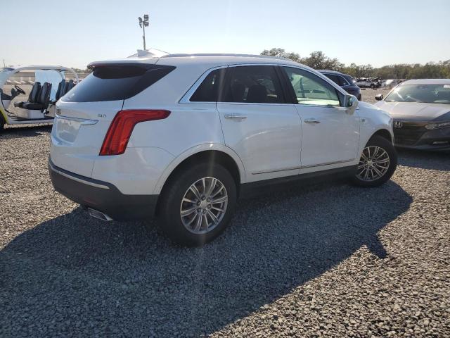 VIN 1GYKNDRS0HZ156658 2017 Cadillac XT5, Luxury no.3