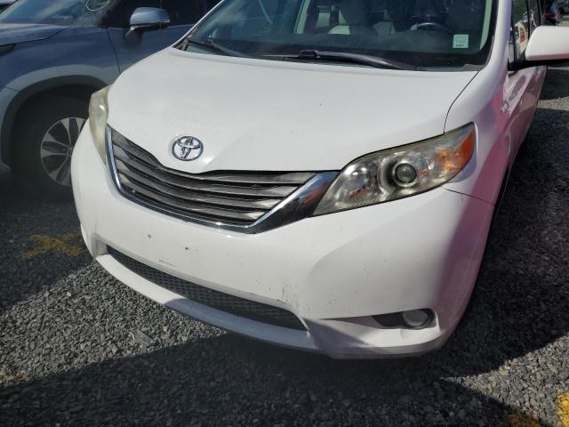 VIN 5TDYK3DC3DS361308 2013 Toyota Sienna, Xle no.11