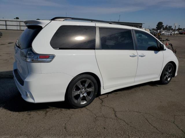 VIN 5TDXK3DC5GS720805 2016 Toyota Sienna, SE no.3