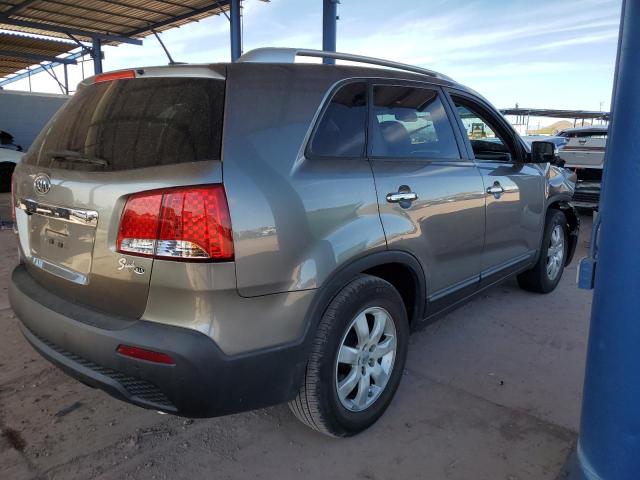 VIN 5XYKT3A61DG413338 2013 KIA SORENTO no.3