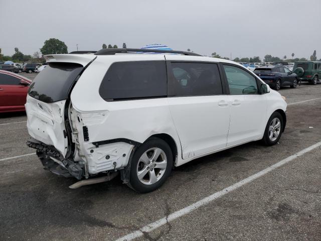 VIN 5TDKK3DCXFS677636 2015 Toyota Sienna, LE no.3