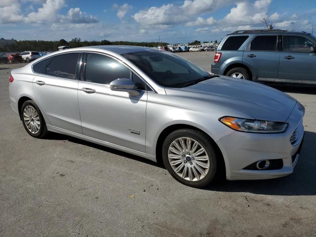 VIN 3FA6P0PU2FR140662 2015 Ford Fusion, Se Phev no.4