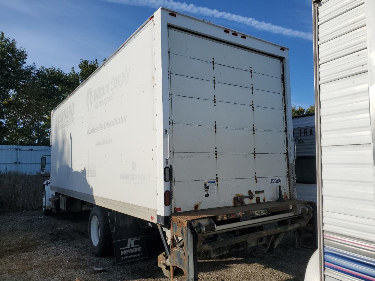 Lot #2923572132 2015 FREIGHTLINER M2 106 MED