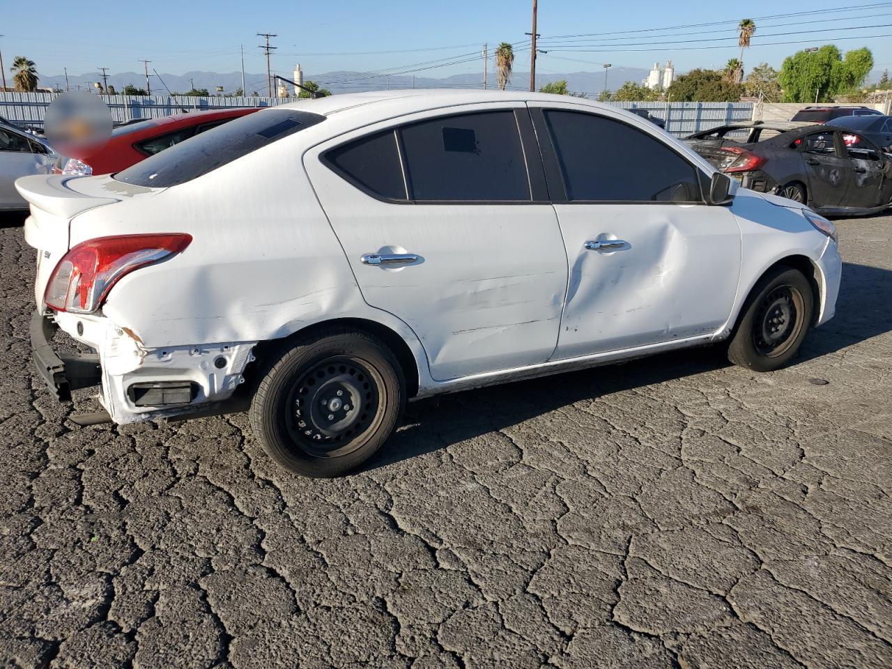 Lot #3006795586 2018 NISSAN VERSA S