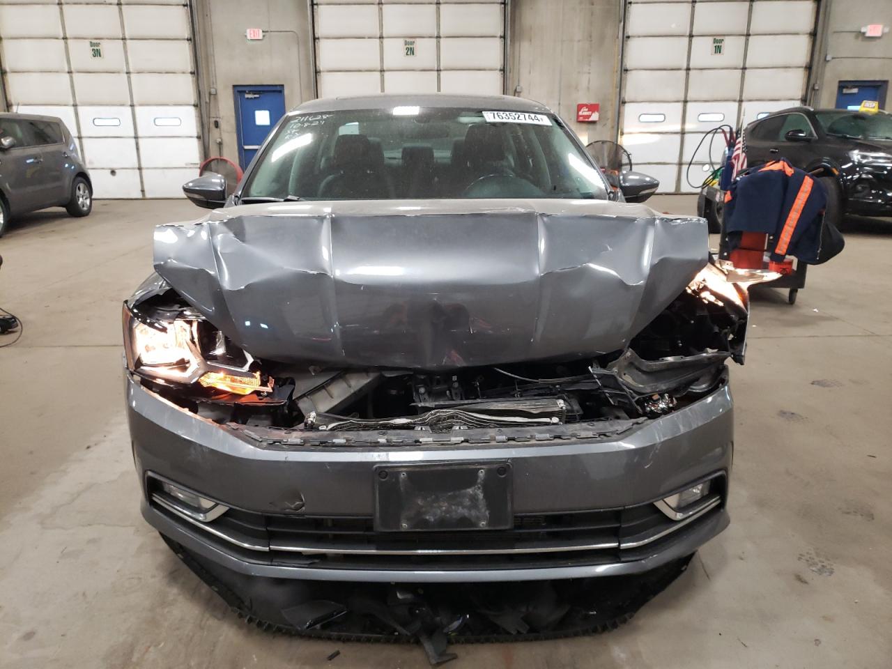 VOLKSWAGEN PASSAT SE