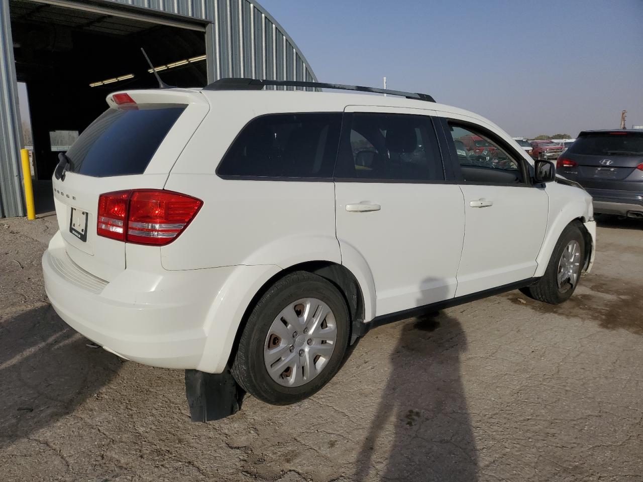 Lot #3009144243 2017 DODGE JOURNEY SE