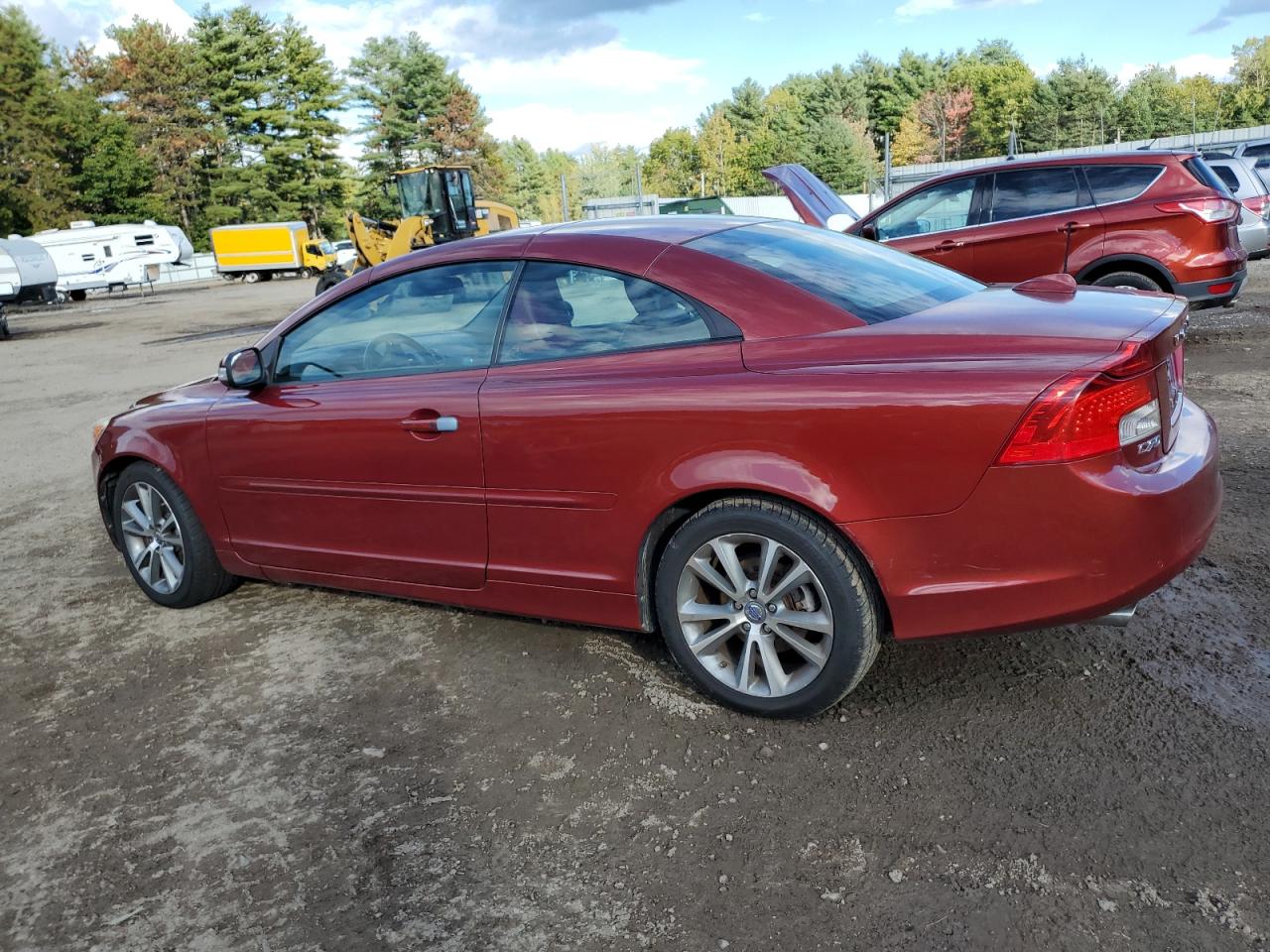 Lot #2952665233 2011 VOLVO C70 T5