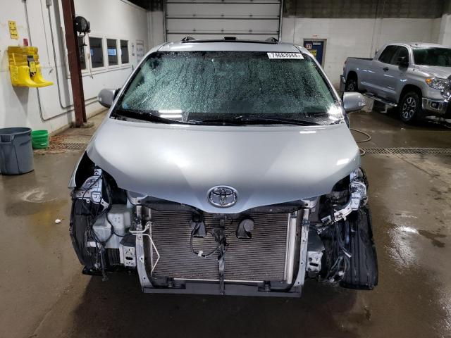 VIN 5TDDK3DCXGS136936 2016 Toyota Sienna, Xle no.5