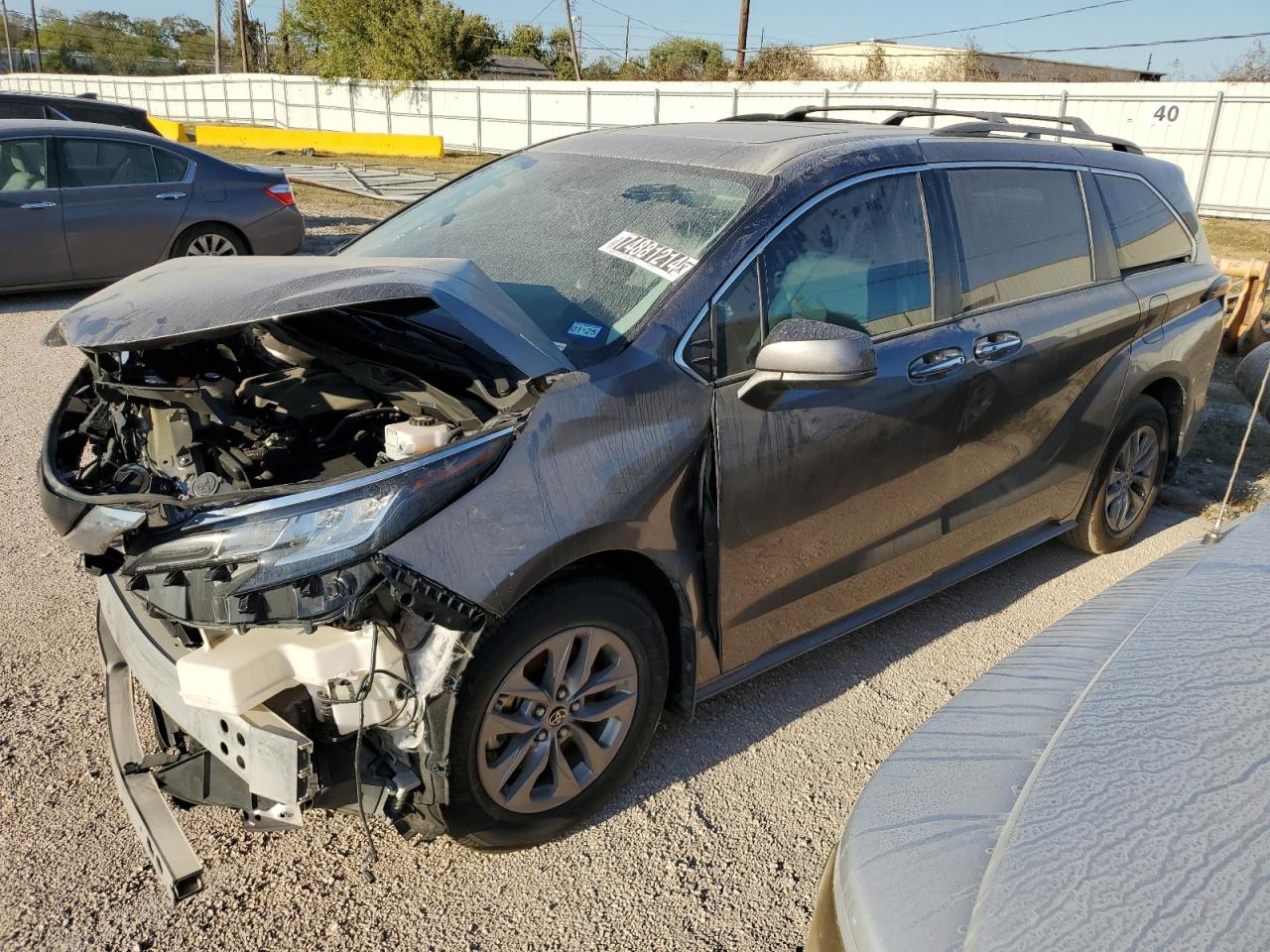 Lot #2996298833 2022 TOYOTA SIENNA XLE