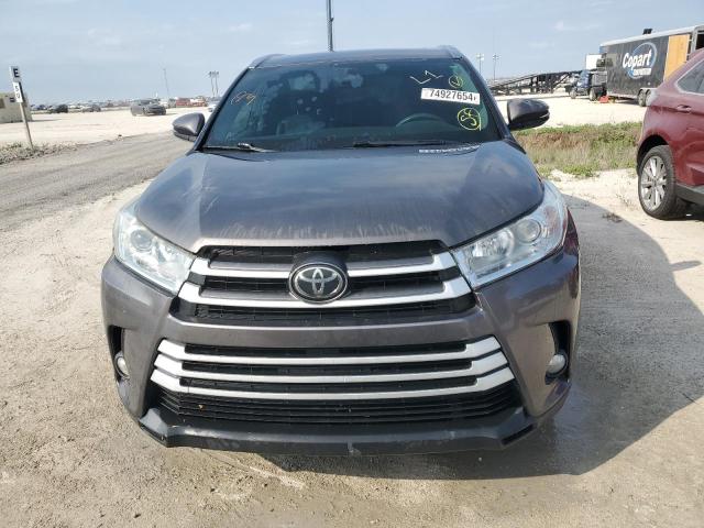 VIN 5TDKZRFH9KS566111 2019 Toyota Highlander, SE no.5