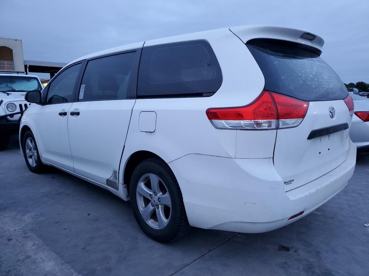 Lot #2991007193 2011 TOYOTA SIENNA