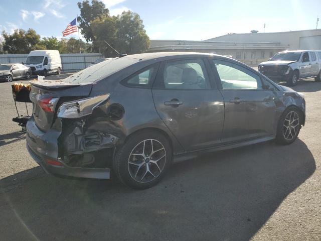 VIN 1FADP3F20FL358350 2015 Ford Focus, SE no.3