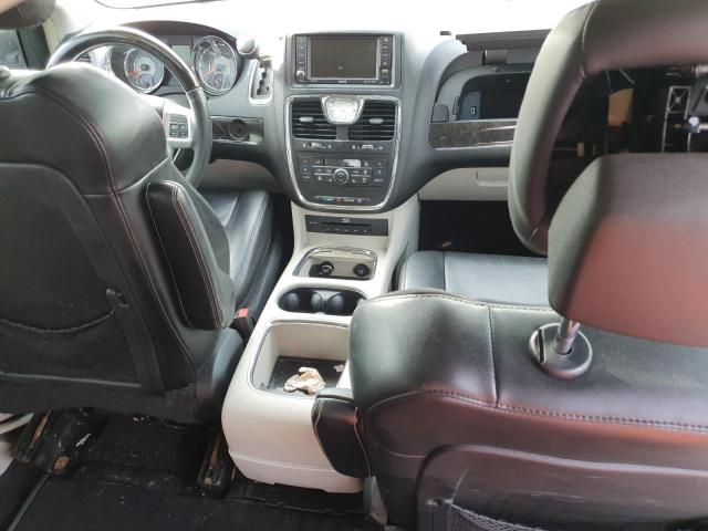 2015 CHRYSLER TOWN & COU - 2C4RC1GG6FR740500
