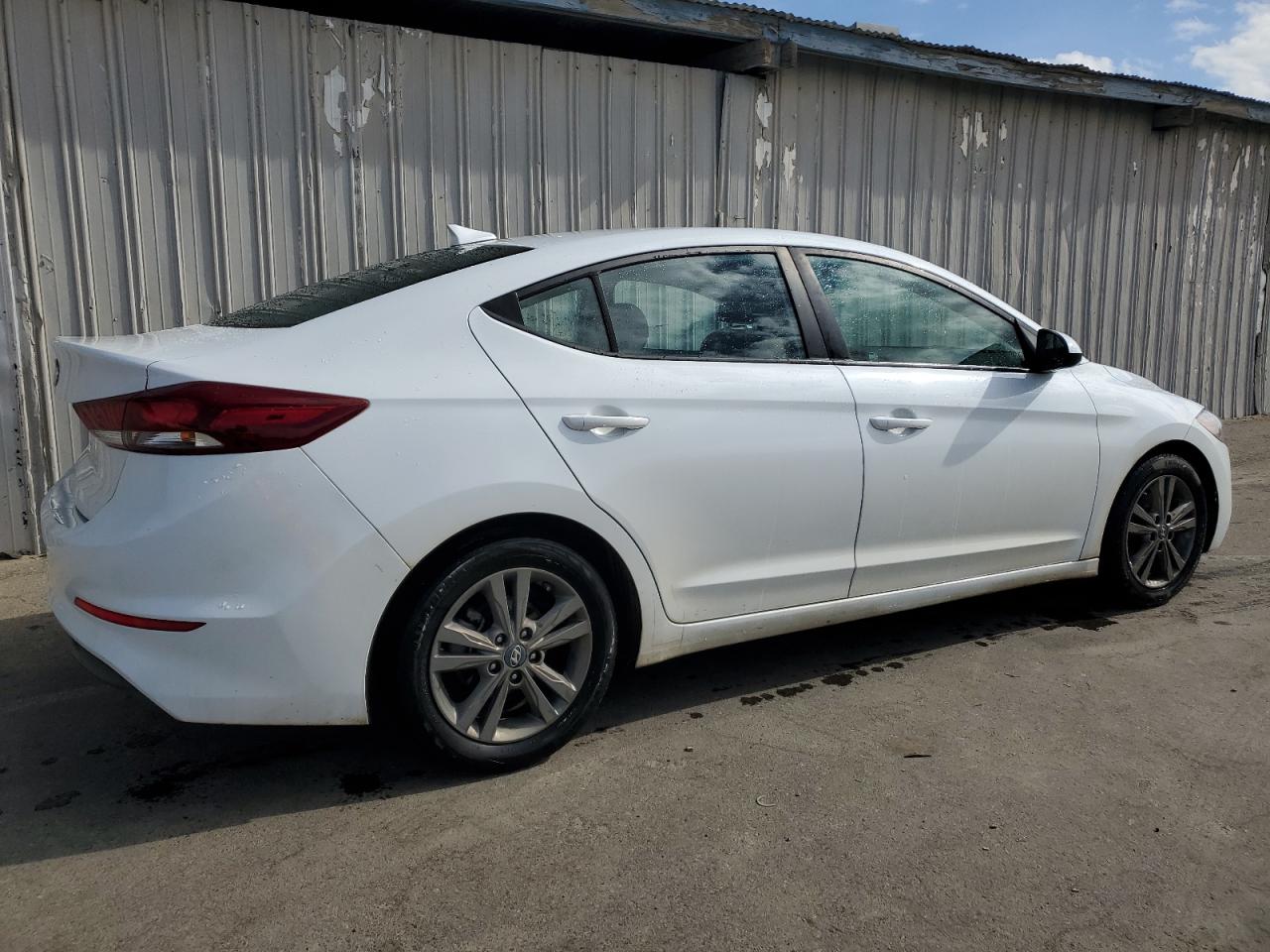 Lot #3037132502 2018 HYUNDAI ELANTRA SE