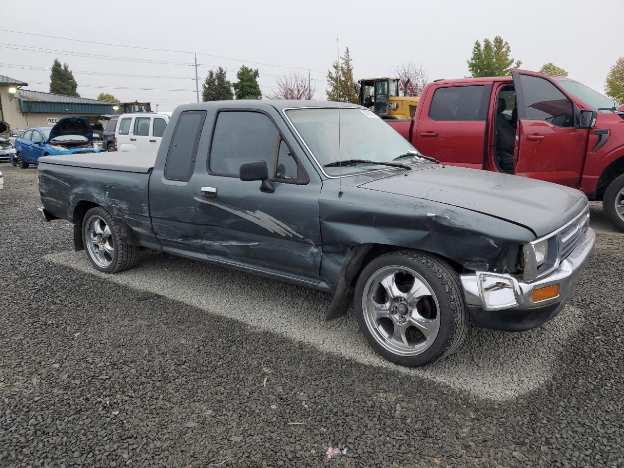 Lot #2942974285 1993 TOYOTA PICKUP 1/2