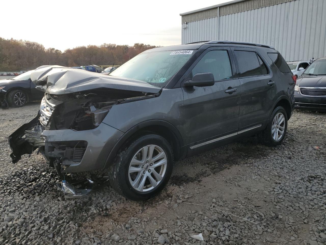  Salvage Ford Explorer