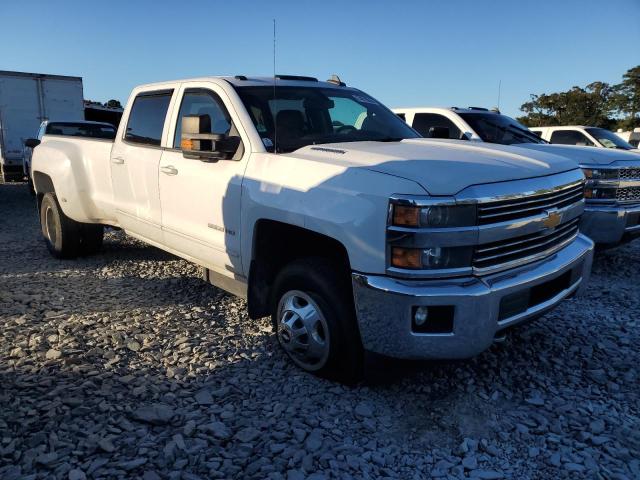 CHEVROLET SILVERADO 2015 white crew pic diesel 1GC4KZC86FF547426 photo #1