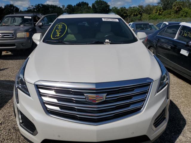 VIN 1GYKNCRS8KZ134618 2019 Cadillac XT5, Luxury no.5