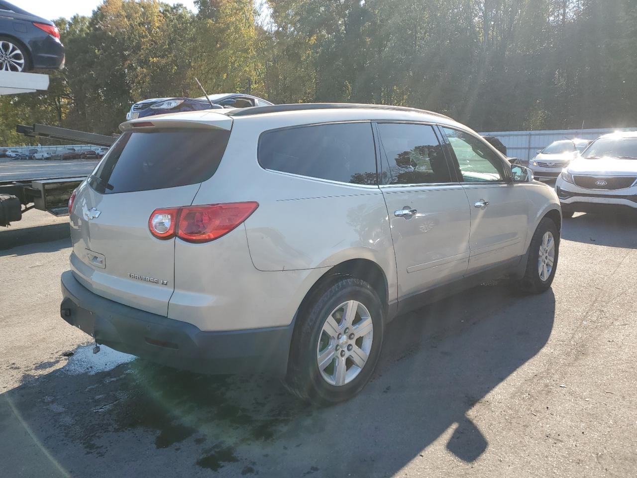 Lot #2923867837 2011 CHEVROLET TRAVERSE L