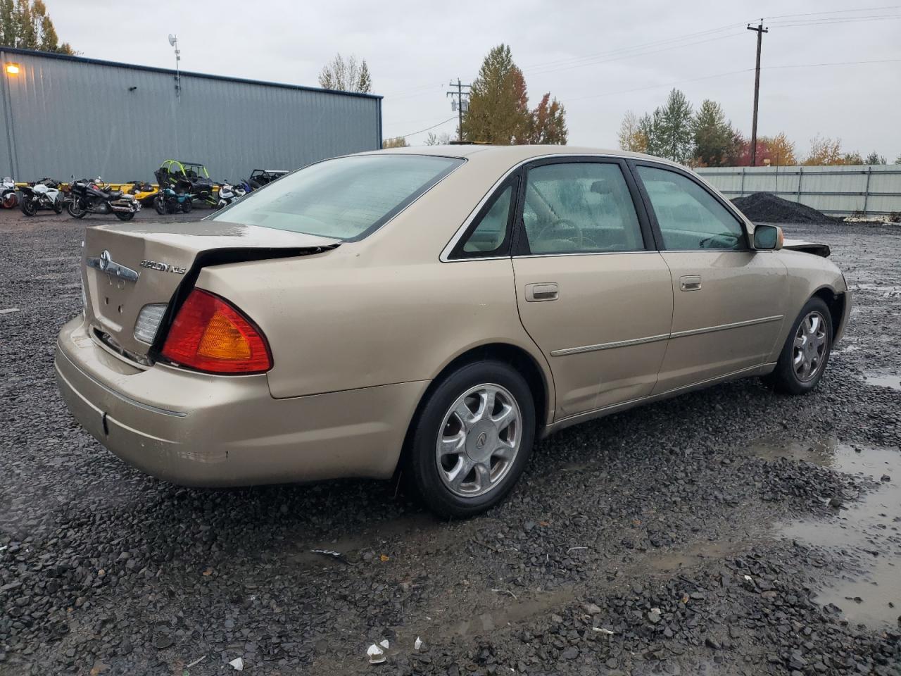 Lot #3004300720 2001 TOYOTA AVALON XL