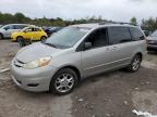 TOYOTA SIENNA LE photo