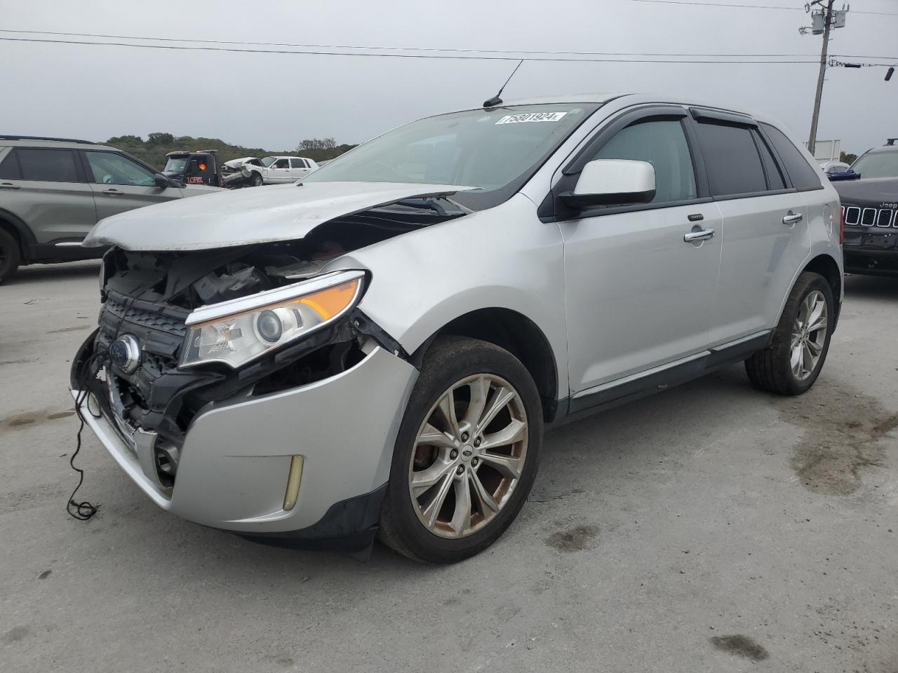  Salvage Ford Edge