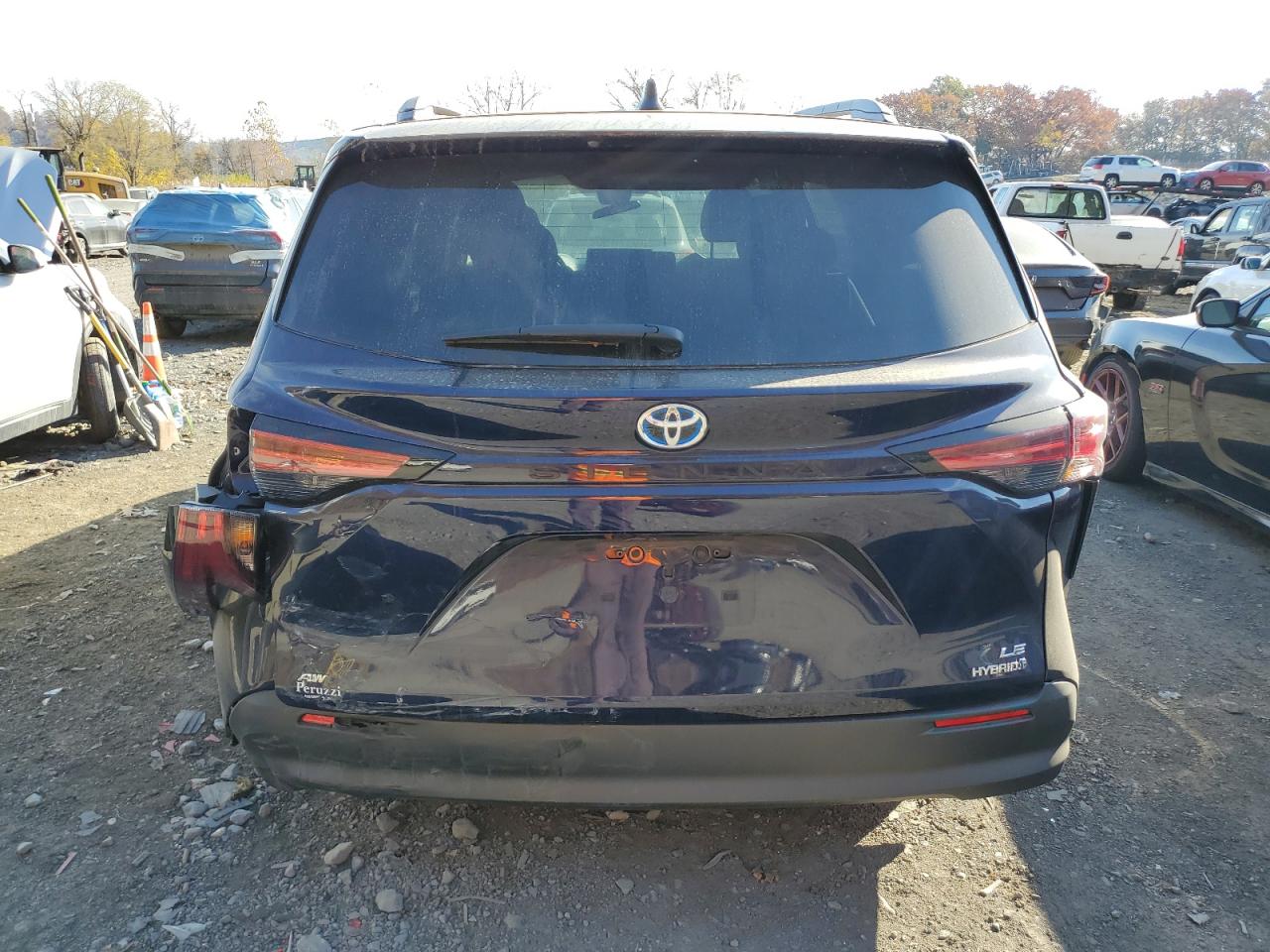 Lot #2976931713 2022 TOYOTA SIENNA LE