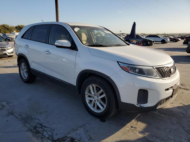 VIN 5XYKT3A69FG580985 2015 KIA Sorento, LX no.4