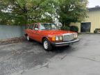 MERCEDES-BENZ 240 D photo