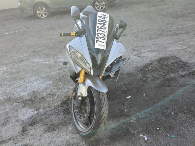 YAMAHA YZFR6 2008 silver racer gas JYARJ16E88A000908 photo #3