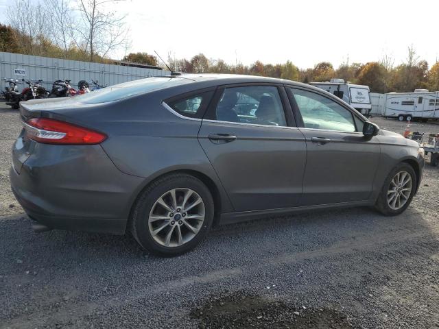 VIN 3FA6P0H7XHR197557 2017 Ford Fusion, SE no.3