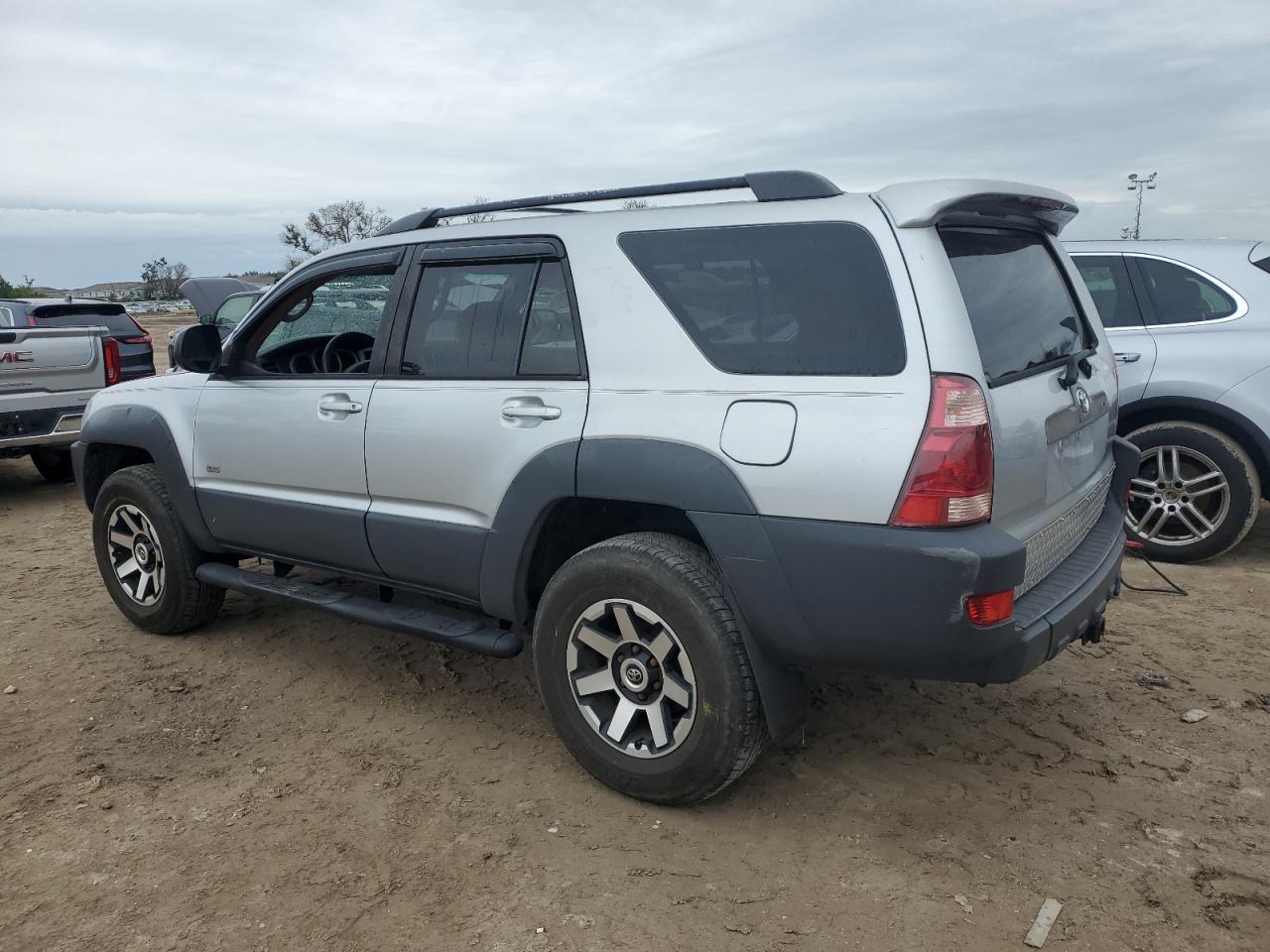 TOYOTA 4RUNNER SR 2003 silver  gas JTEZT14R230009666 photo #3