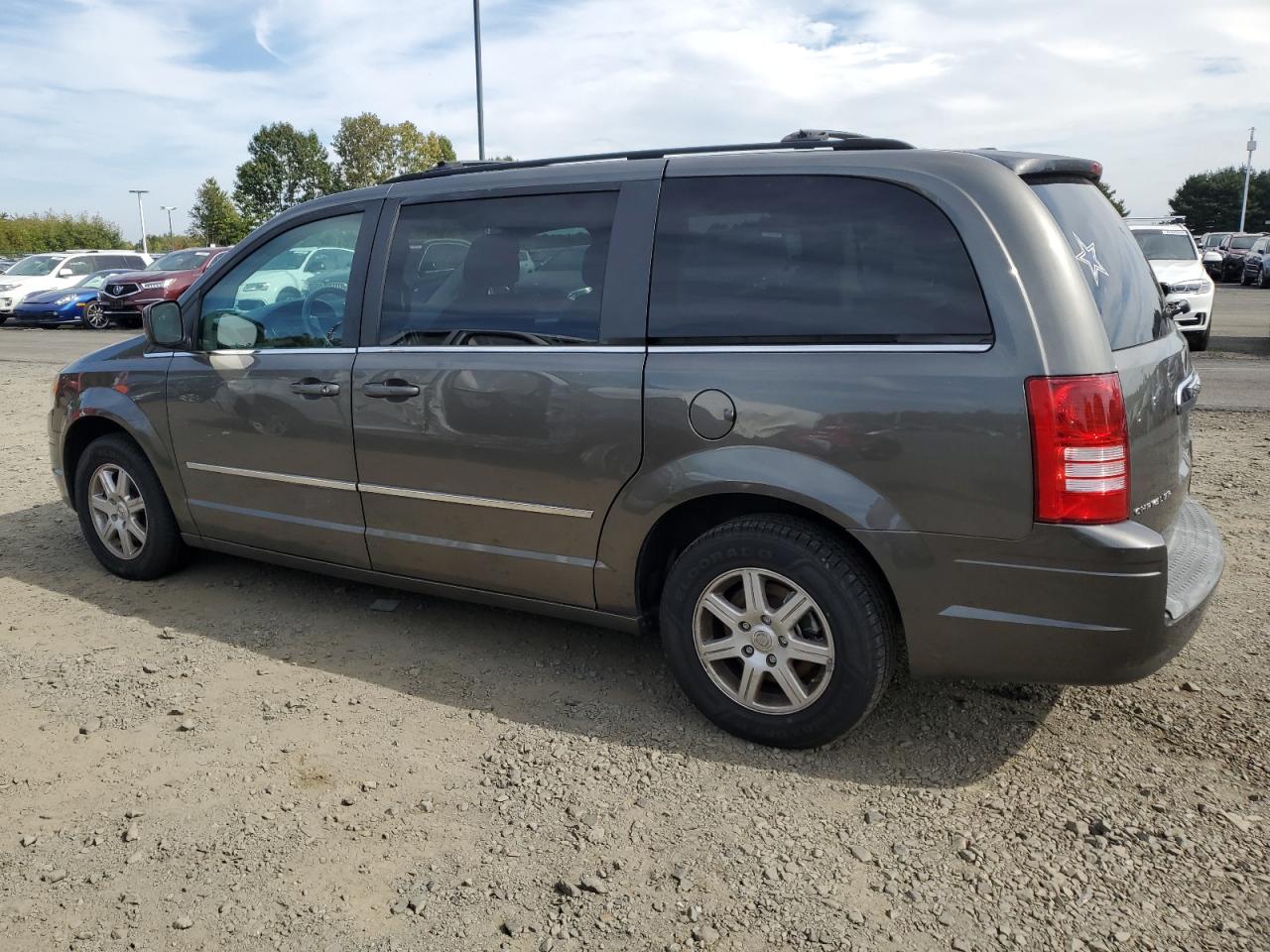 Lot #2878990014 2010 CHRYSLER TOWN & COU