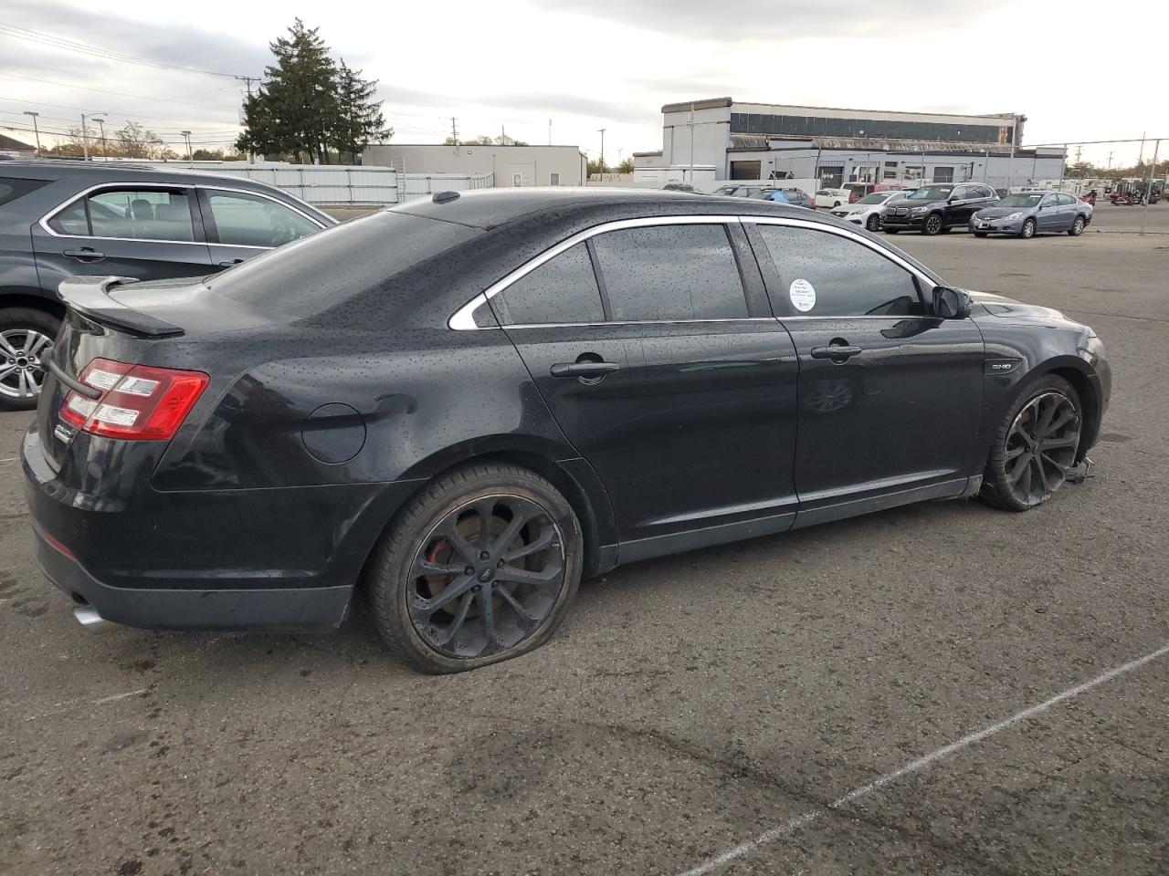 Lot #2989045585 2015 FORD TAURUS SHO