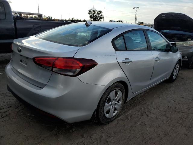 VIN 3KPFK4A79HE049336 2017 KIA Forte, LX no.3