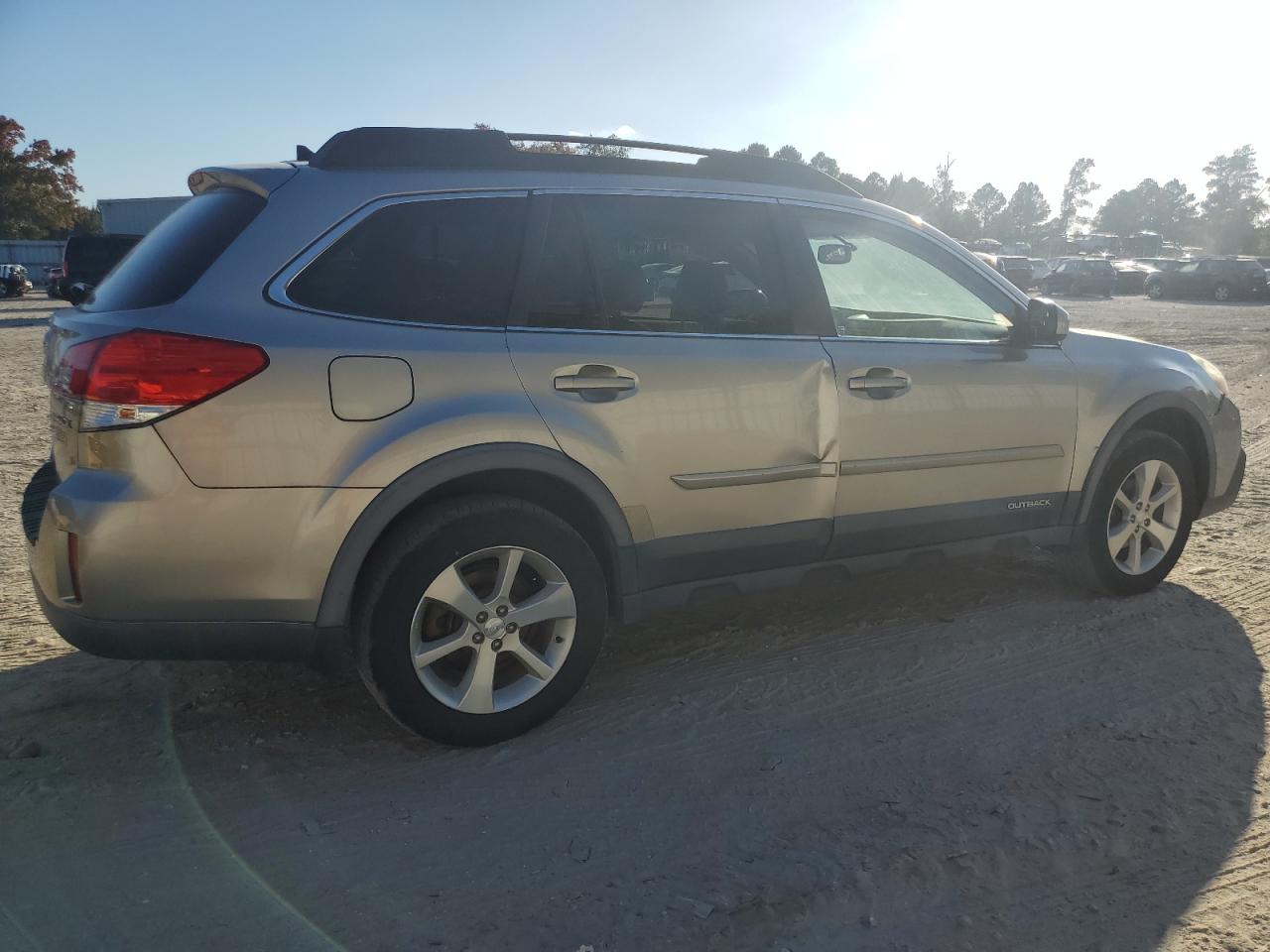 Lot #2972216201 2014 SUBARU OUTBACK 2.