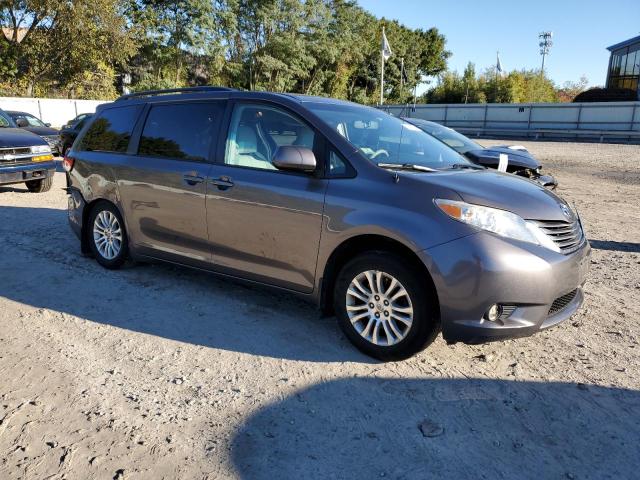 VIN 5TDYK3DC2ES458131 2014 Toyota Sienna, Xle no.4