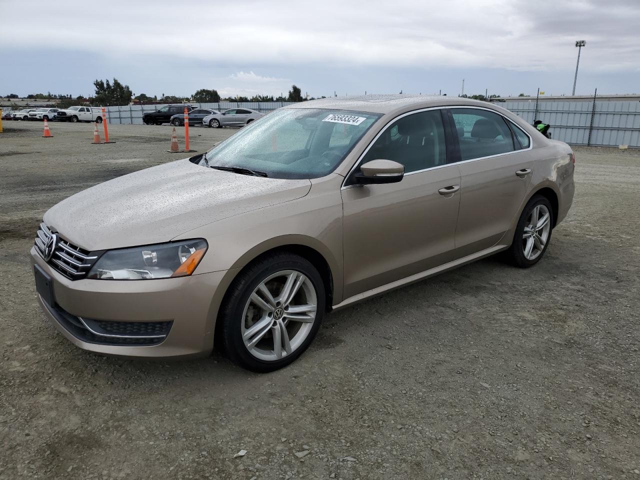 Lot #3008996529 2015 VOLKSWAGEN PASSAT SE