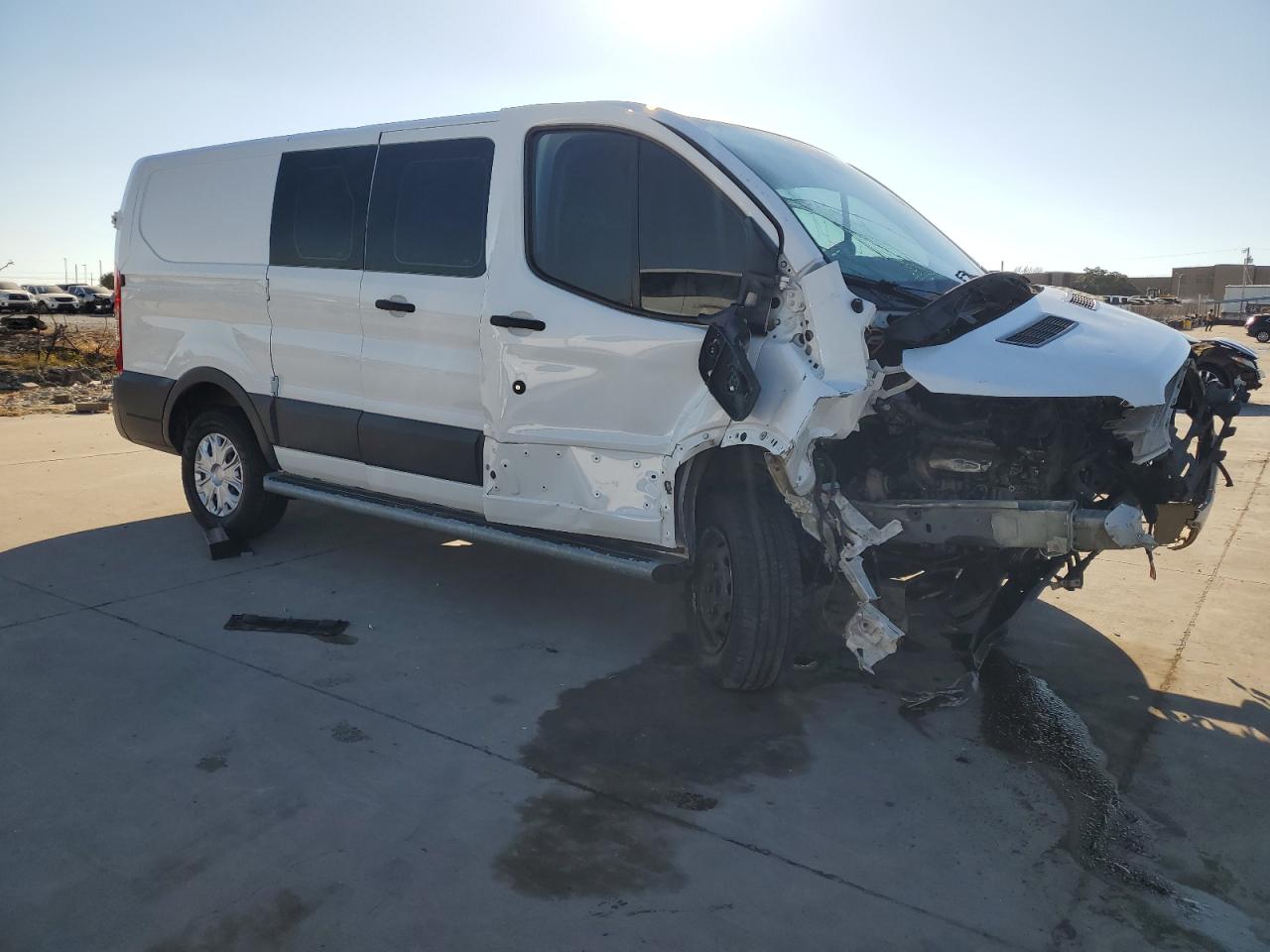 Lot #2936057224 2017 FORD TRANSIT T-