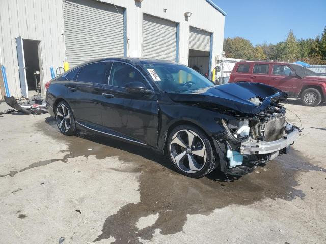 VIN 1HGCV1F91JA010334 2018 Honda Accord, Touring no.4