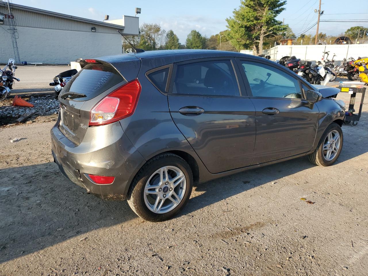 Lot #2945585079 2017 FORD FIESTA SE