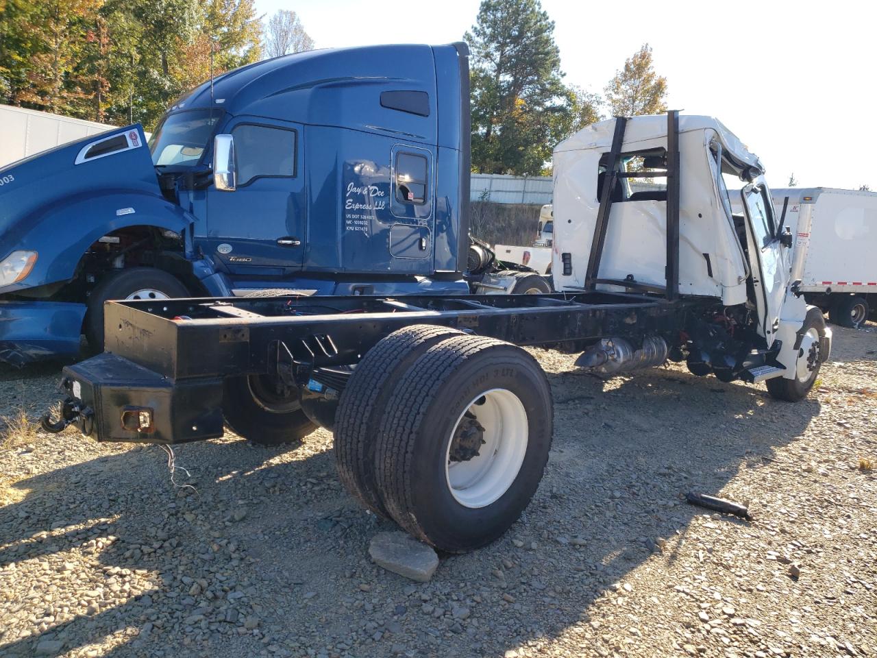 Lot #2923522145 2024 PETERBILT 537