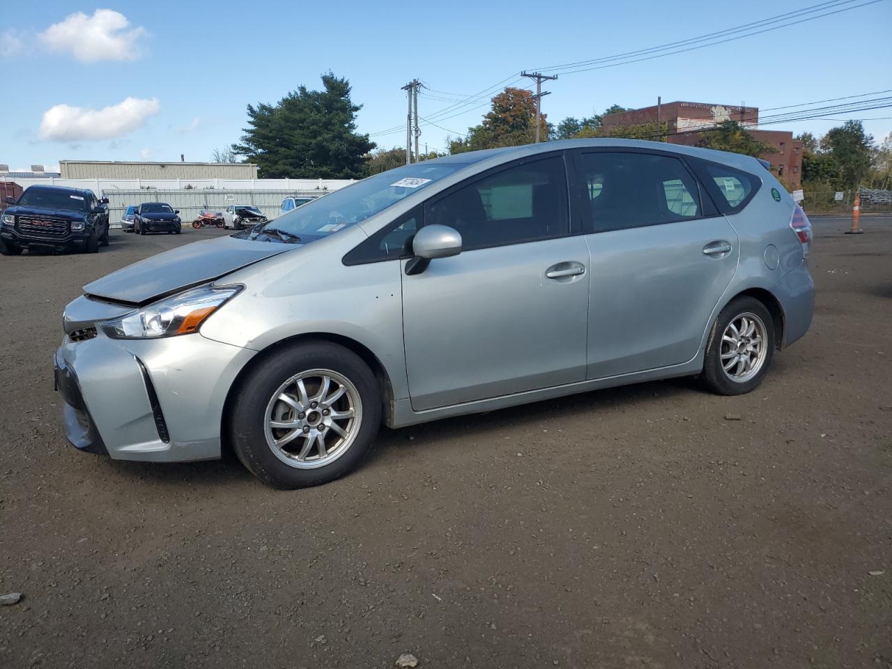 Lot #2904796164 2016 TOYOTA PRIUS V