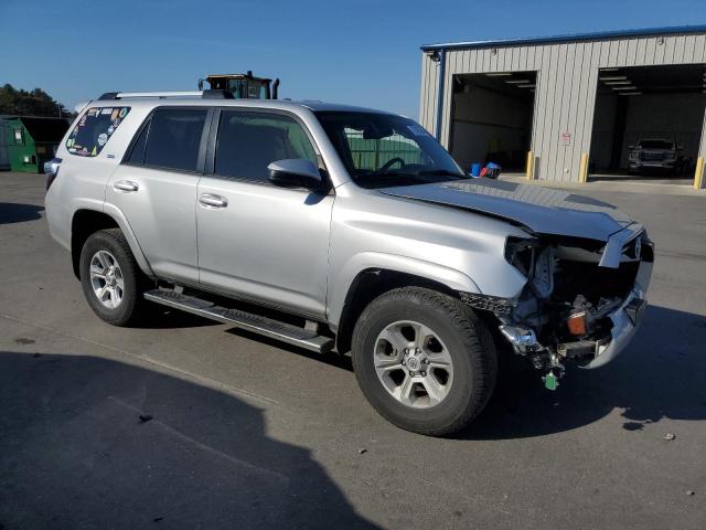 2021 TOYOTA 4RUNNER SR - JTEMU5JRXM5927057